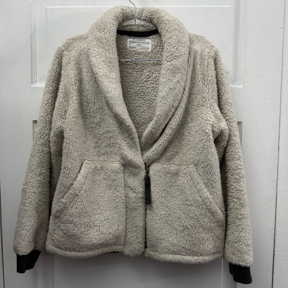 REI Sherpa Fleece Jacket Shawl Collar Cozy Outdoor Gorpcore Beige M - Picture 1 of 7